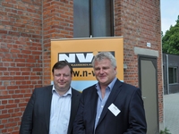Nationaal N-VA voorzitter Bart De Wever met N-VA Wommelgem voorzitter Frank Gys